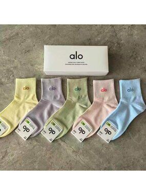 A7- ALO Yoga Women's Pastel Half-Crew Socks 5-Pair Box Set - NWT